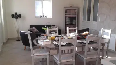 Coin salon dans l'établissement L'Hébergerie
