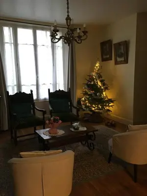 Coin salon dans l'établissement Villa l'INSOUCIANCE en Champagne