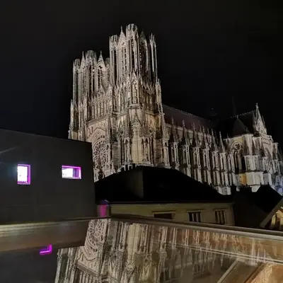 Logement Cosy rénové au pied de la Cathédrale avec climatisation