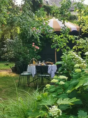 Jardin de l'établissement La Maison de Ville