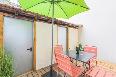 Terrasse ou espace extérieur de l'établissement Art Déco Champagne & Spa