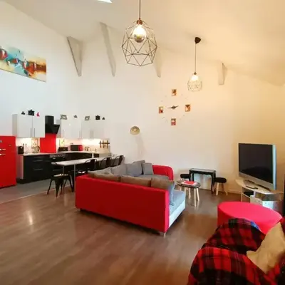 Superbe appartement type loft en duplex rue Buat