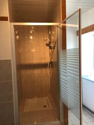 Salle de bains dans l'établissement L’Ecrin champenois : 150m2 au cœur du vignoble