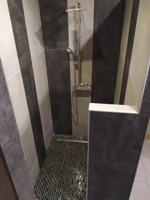 Salle de bains dans l'établissement Insolite maison bois, wifi, streaming au coeur de l'Argonne et des batailles de Verdun