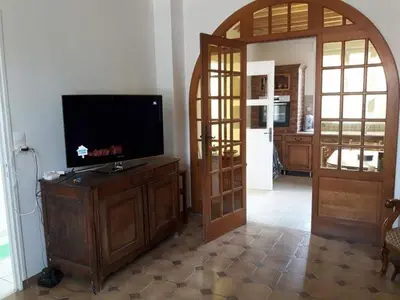 Télévision ou salle de divertissement dans l'établissement Gîte Le Bois d Argonne