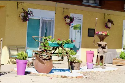 Jardin de l'établissement Chambres d'hôtes Aux Portes des Tumuli