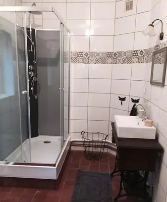 Salle de bains dans l'établissement GrIsa'Home le gîte