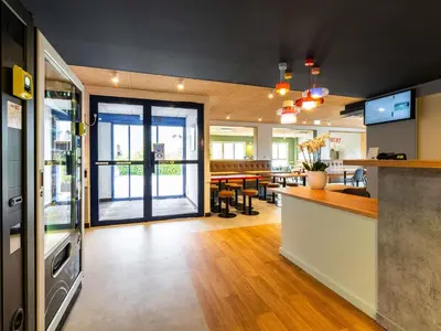 Cuisine ou kitchenette dans l'établissement ibis budget Reims Thillois