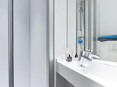 Salle de bains dans l'établissement hotelF1 Compiègne