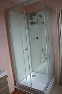 Salle de bains dans l'établissement Les Talents Aiguilles