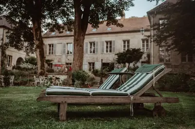 Jardin de l'établissement La Fontaine Racine - Chambres d'hôtes