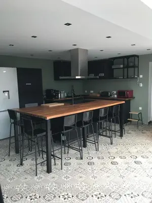 Cuisine ou kitchenette dans l'établissement PAUSE NATURE SORBAIS gîte 2 personnes avec grand SPA privatif, STREAMING et arrivée autonome