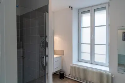 Salle de bains dans l'établissement Suite Ophélie