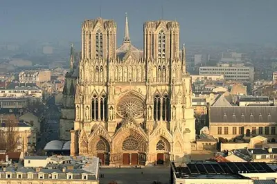 Vue générale sur Château-Thierry ou vue de la ville depuis l'appartement