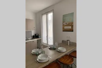 Plan de l'établissement DOM PERIGNON, magnifique appartement au coeur du centre ville d'epernay