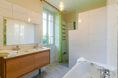 Salle de bains dans l'établissement Gîte de la Prévôté