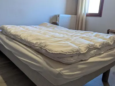 Un ou plusieurs lits dans un hébergement de l'établissement Gîte confortable dans l'ancien presbytère de Futeau, 3 chambres, jardin, WiFi, entre Verdun et Châlons - FR-1-585-13