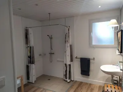 Salle de bains dans l'établissement Chambres d'hôtes et logement insolite - Les Canards de la Germaine