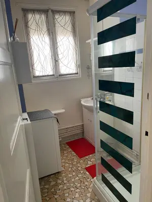 Salle de bains dans l'établissement Erliz
