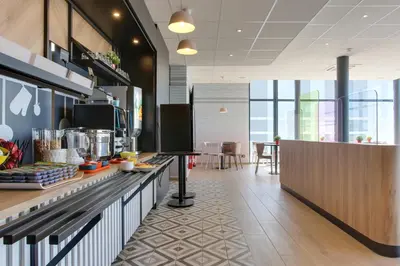 Cuisine ou kitchenette dans l'établissement B&B HOTEL Reims Croix Blandin