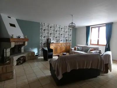 Un ou plusieurs lits dans un hébergement de l'établissement Charmant gîte historique près de Verdun, 3 chambres, cheminée, terrasse, parking, animaux acceptés - FR-1-585-15