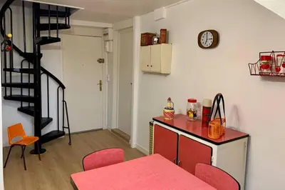 Cuisine ou kitchenette dans l'établissement Appartement Vintage avec vue sur le château
