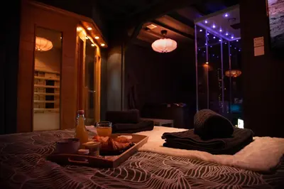 Boissons dans l'établissement PAUSE NATURE SORBAIS Chambre avec SPA, HAMMAM Shower, SAUNA, STREAMING et arrivée autonome