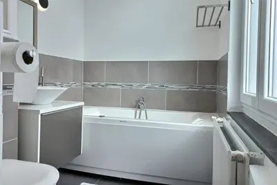 Salle de bains dans l'établissement Les Appartements Fénelon