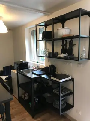 Cuisine ou kitchenette dans l'établissement PAUSE NATURE SORBAIS Gite de groupe avec Piscine, Spas, Sauna avec 8 chambres et 8 salles de bain, grande cuisine et grande salle de vie