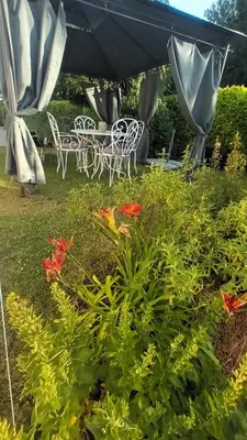 Jardin de l'établissement LA BONNE ADRESSE