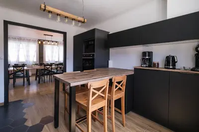 Cuisine ou kitchenette dans l'établissement Gîte La Parenthèse 14 personnes