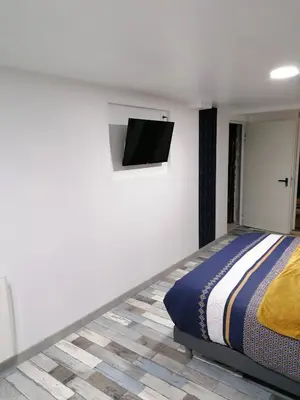 Un ou plusieurs lits dans un hébergement de l'établissement Chambre privé chez Chris