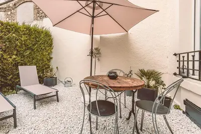 Plan de l'établissement Hyper centre : élégante terrasse privée