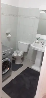 Salle de bains dans l'établissement Charmante petite maison