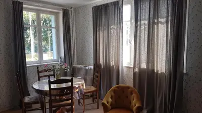 Coin salon dans l'établissement Le Balcon sur la Meuse