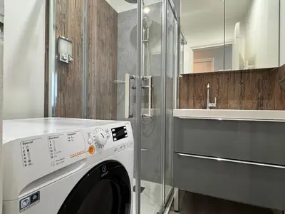 Salle de bains dans l'établissement 70m2 climatisé - Parking privé - Terrasse - 2 chambres - Lycée Roosevelt - Reims Arena