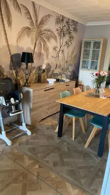 Coin salon dans l'établissement Les Perdrix