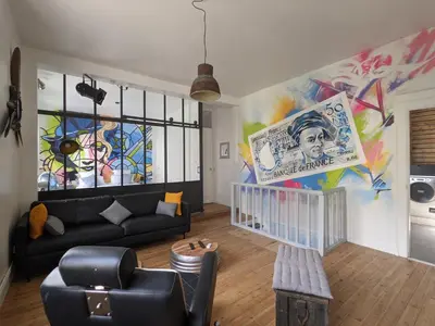 Coin salon dans l'établissement Street app'Art