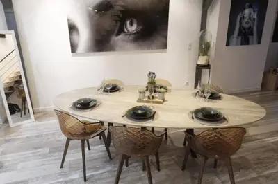 Plan de l'établissement Reims Centre : appartement lumineux et atypique 46, Place d'Erlon