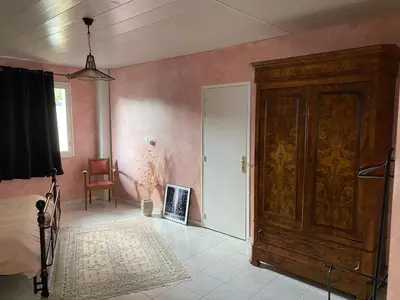 Télévision ou salle de divertissement dans l'établissement Gîte du CIrque