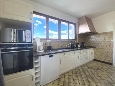 Cuisine ou kitchenette dans l'établissement Maison Bolbec