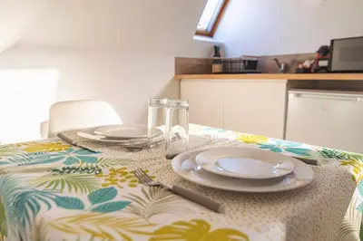 Cuisine ou kitchenette dans l'établissement Plancy Beds St-Quentin