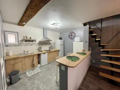 Cuisine ou kitchenette dans l'établissement Maison de village chez Josy