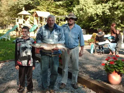 Clients de l'établissement LE CHALET DE CANDICE TOUT CONFORT PECHE COMPRISE