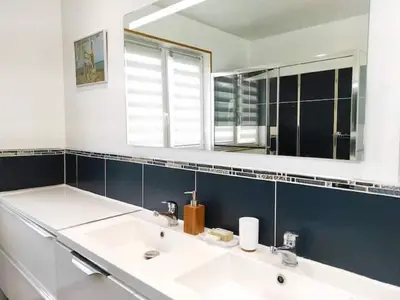 Salle de bains dans l'établissement Clos du Bannet Family Escape