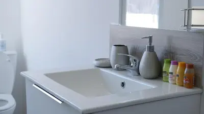 Salle de bains dans l'établissement IVOIRIA !!! SUBLIME Studio HOME STAGING AU CENTRE VILLE !!!
