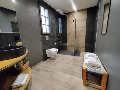 Salle de bains dans l'établissement Le Lavoir des Capucins