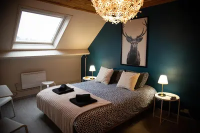 Un ou plusieurs lits dans un hébergement de l'établissement PAUSE NATURE SORBAIS Chambre avec salle de bain privative, entrée indépendante et arrivée autonome