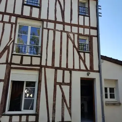 F4 dans maison au calme près du centre de Chalons en champagne