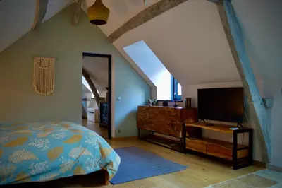 Télévision ou salle de divertissement dans l'établissement La Charmeraie Wellness & SPA
